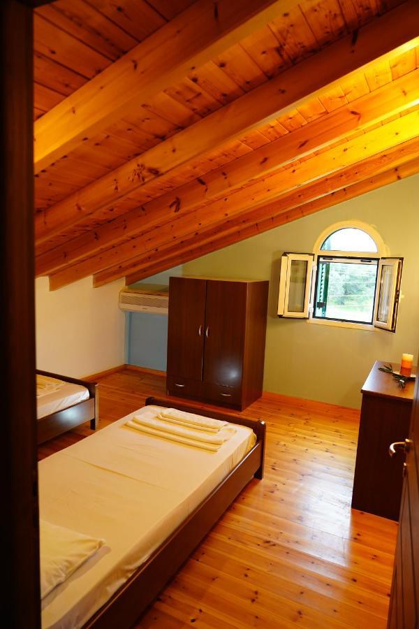 Ágios Matthaíos Stefanias Appartments מראה חיצוני תמונה