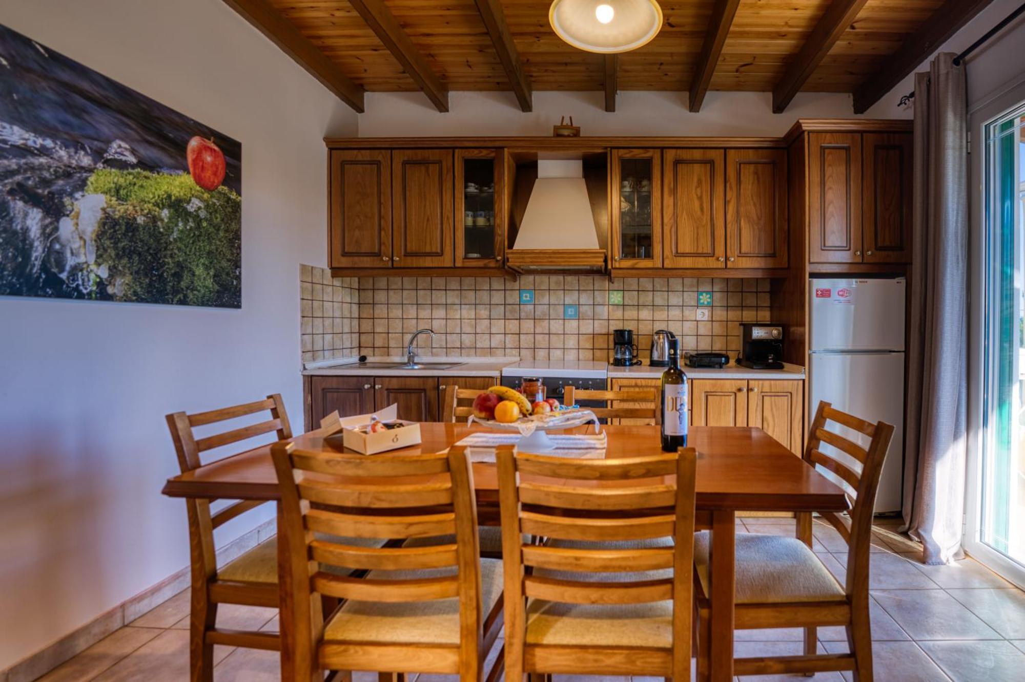 Ágios Matthaíos Stefanias Appartments מראה חיצוני תמונה